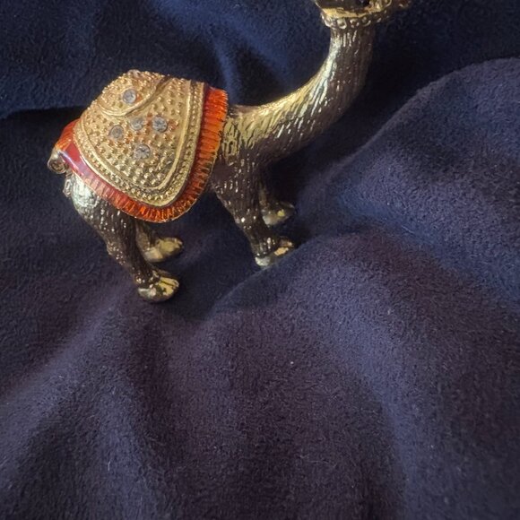 Lovely Camel "Limoges-Like Snuff Box"-Beautifully Made Gold with Lift-Lid "Hump" - Picture 5 of 12